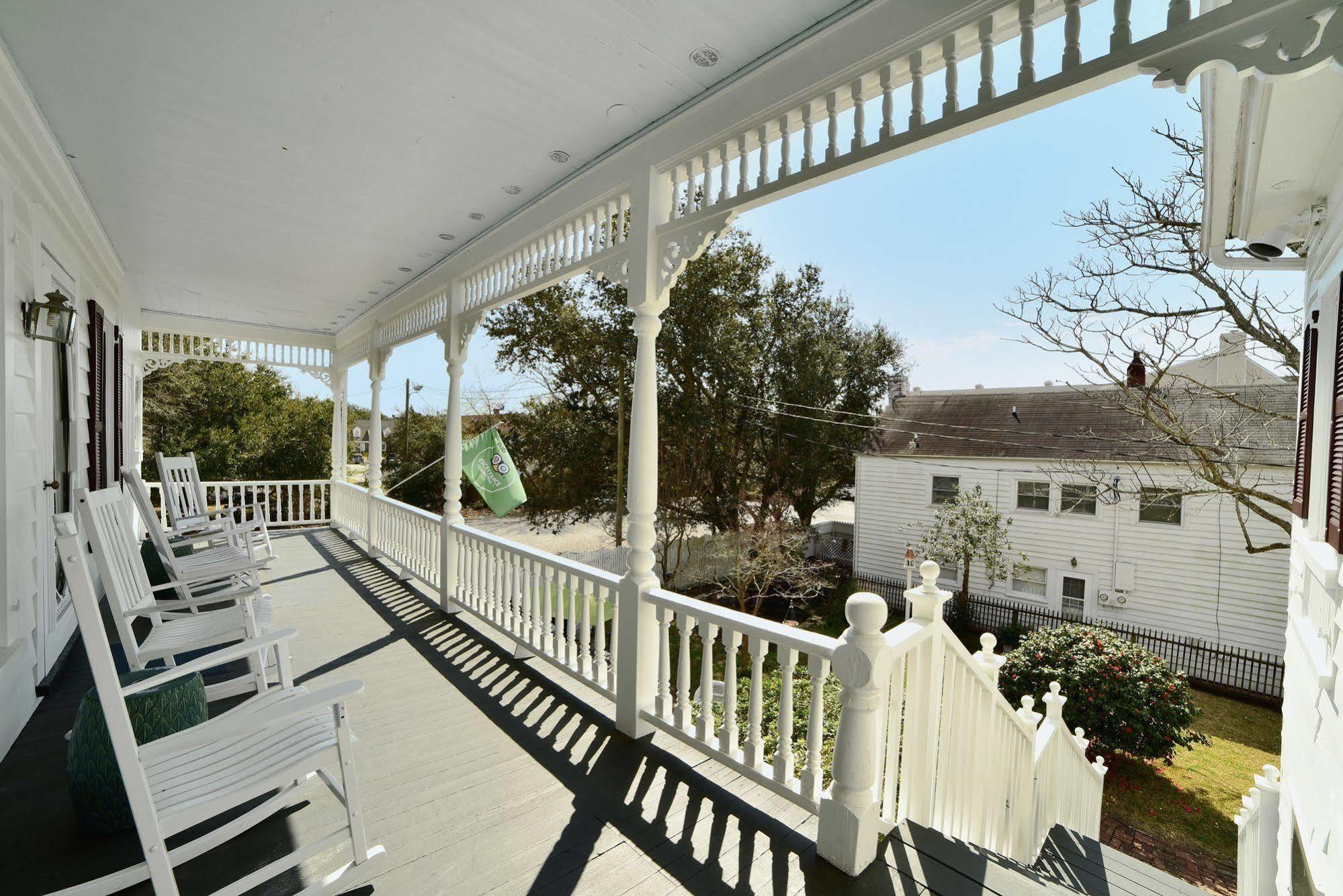 Pecan Tree Inn Beaufort Buitenkant foto