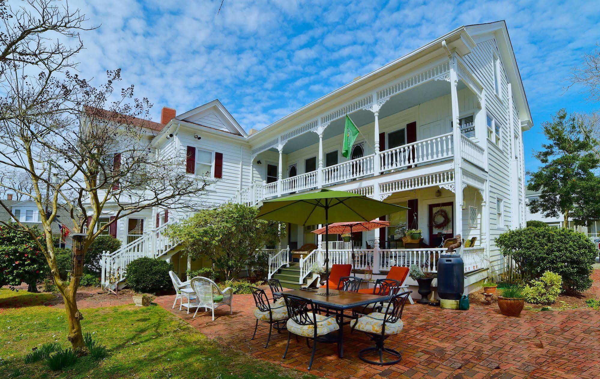 Pecan Tree Inn Beaufort Buitenkant foto